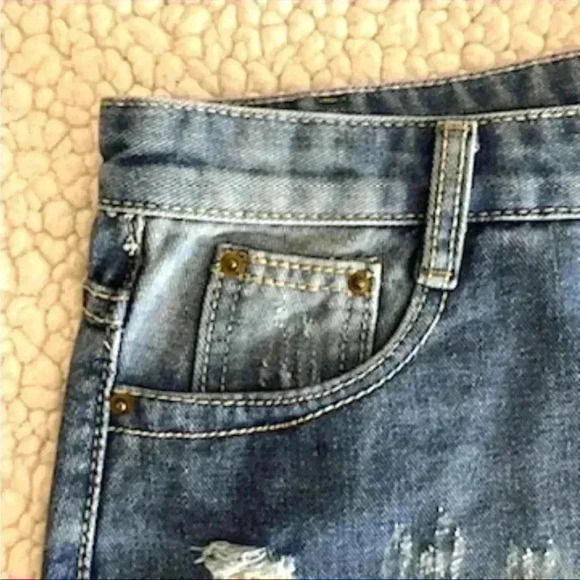 NWT Mur Mur Highrise Med Wash Distress Webbed Cuffed Denim Jean Shorts Size L - Picture 4 of 12